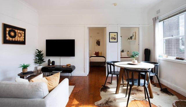Stylish 2BR Apartment Opposite Bondi Beach