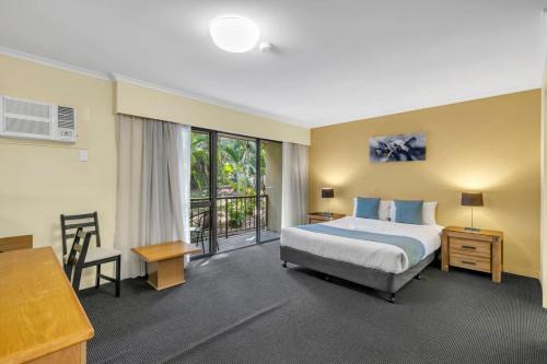Suite with Kitchen WiFi Easy Access to Motorway by Custom Bnb Hosting
