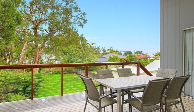 Sunburst - Brand New 3 Bedroom Holiday Home By The Beach