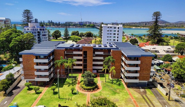 Sunny Coastal Retreat – 3-Bedroom Getaway in Tuncurry