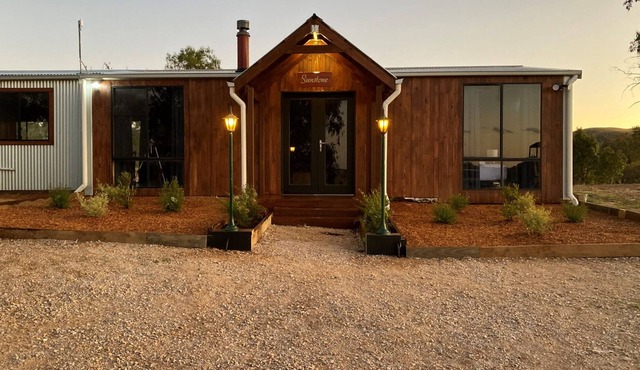 'Sunstone' 2-Bed Cabin in Mudgee - Kundalini Lodge