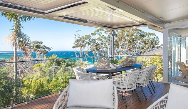 Surfers Beach House - Experience contemporary coastal living with breathtaking ocean views