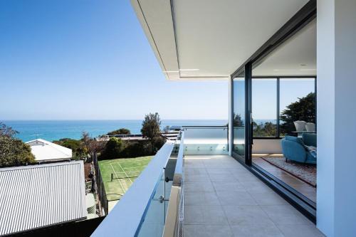 The Crest - Elevated Luxe with Pool & Spa