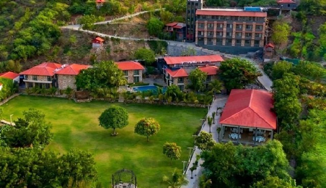 The Divine Hills Resort Suites with Private Pool Near IIM Udaipur