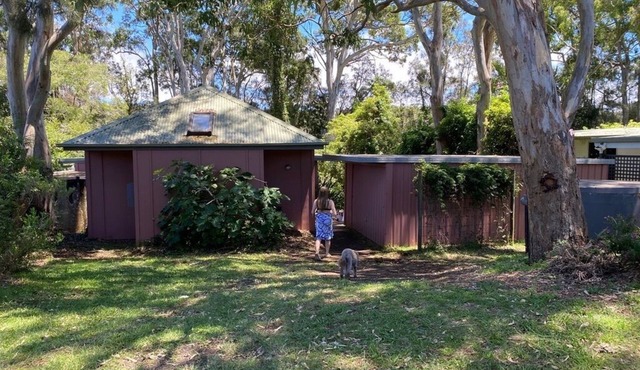 "The Hideaway", a handcrafted beach shack with modernist sensibilities.