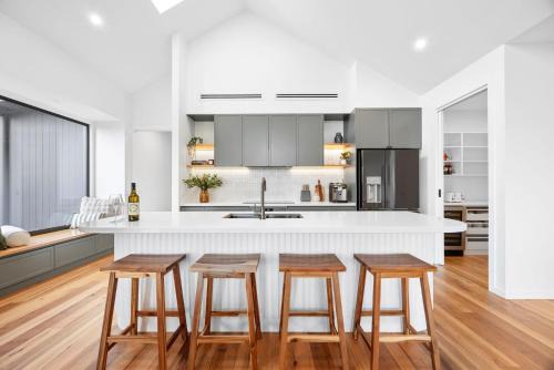 The Pinnacle - Sleeps 10 - Merrijig