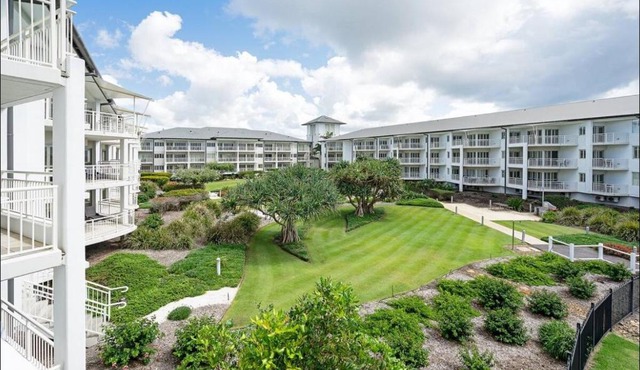 The Pool Resort Kingscliff - 2 BR Ocean Facing Apartment (6230) - Holiday Management Co.