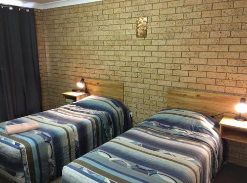 Three Ways Motel