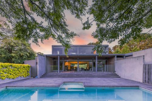 Thule Country Estate - Private Architect-Designed Farm Estate, 6 Bedrooms, Sleeps 12