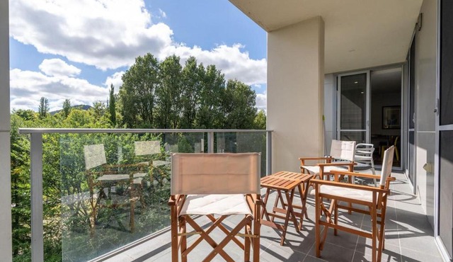 Tranquil 2BR APT - Glebe Park View - Hosted by CanStay