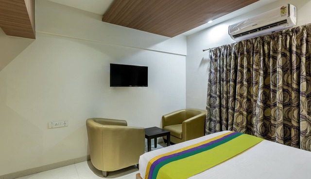 Treebo Hiland Suites