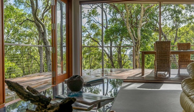 Treehouse Escape - enjoy nature, escape the pressures of your busy life.