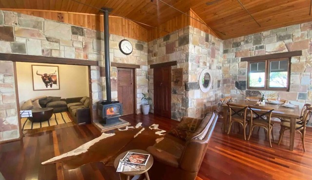 Twin River Ranch - The Main House and The Flat