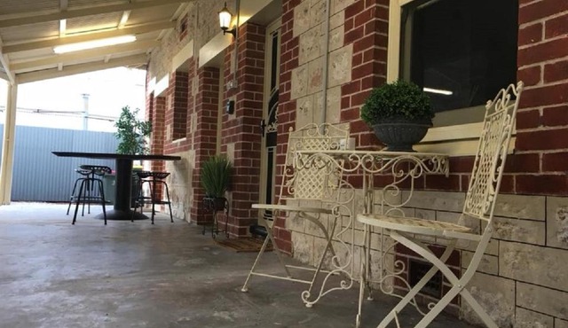 Two Cow Cottage Bed & Breakfast