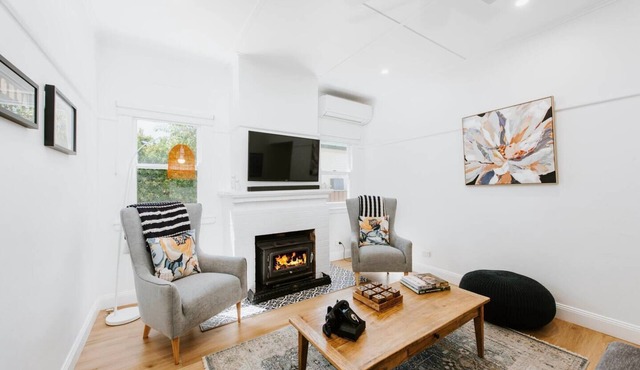 Two Daughters Cottage Refined Country Living