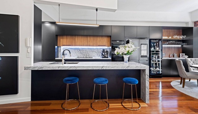 Ultimate Luxury Woolstore Apartment in the heart of Teneriffe