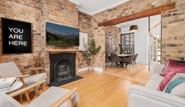 Ultimo l Renovated 2 Bedroom House With Rooftop Balcony