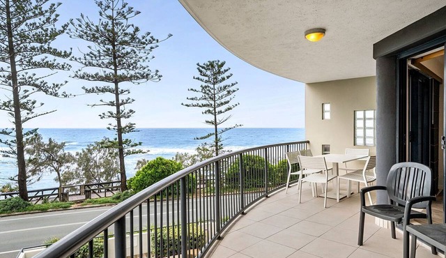 Unit 4 'The Rocks', Coolum Beach