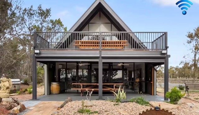 Vineyard Accommodation – countryside escape