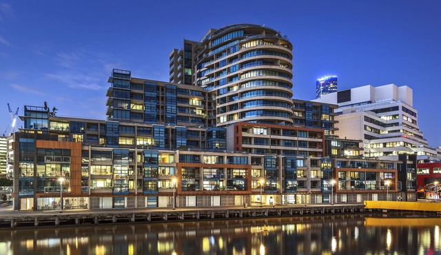 Waterfront Melbourne Apartments