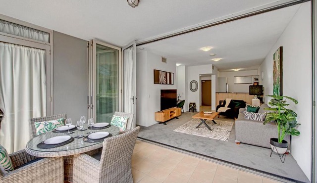 Wild Luxe Beach Front Escape- 1 min walk Southbank