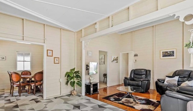 Work-Friendly Cottage | 3 Bathrooms + Parking in Rockhampton