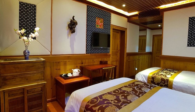 Yangshuo Li River Lodge in Guilin
