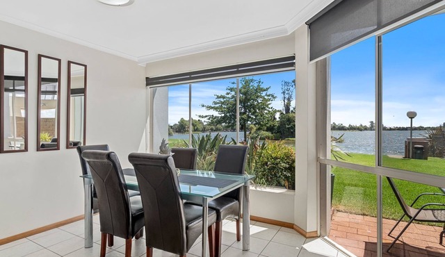 Yarrawonga Lakeside Apartment 49