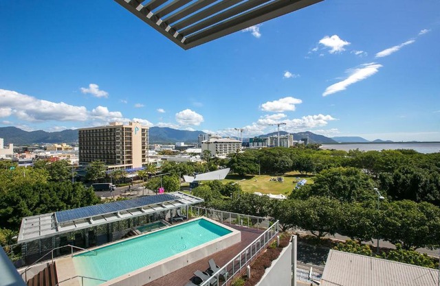 Cairns 