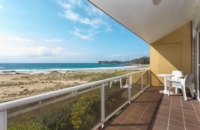 Retreat Beside The Beach - Unit Five
