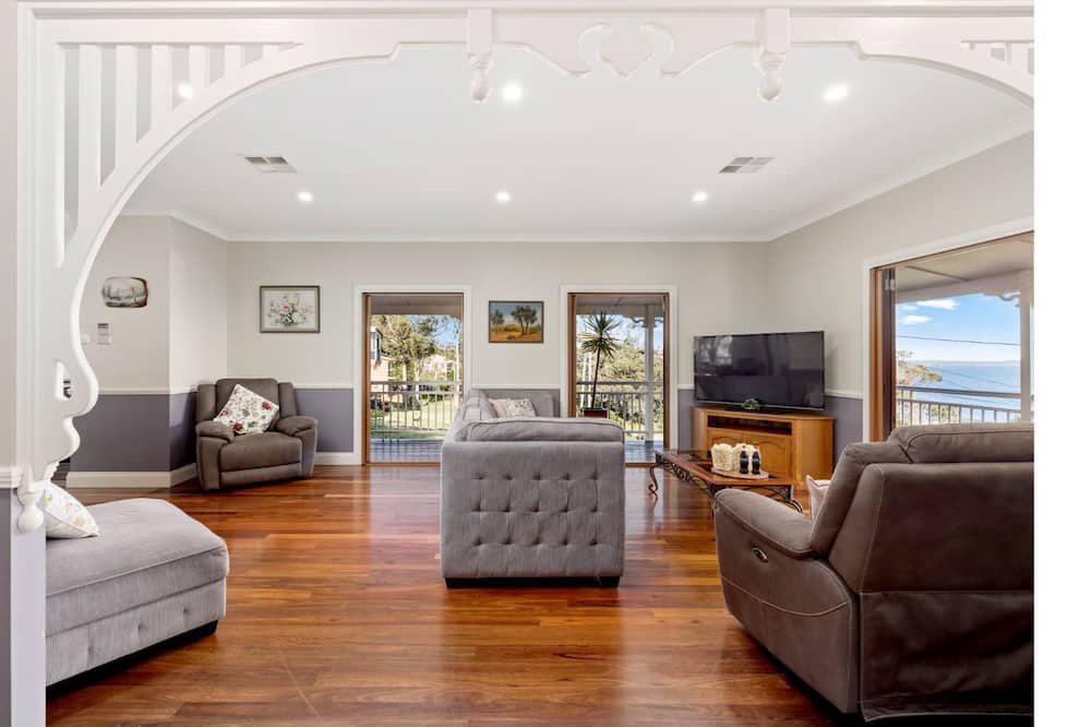 Photo of Livingroom in North Arm Cove