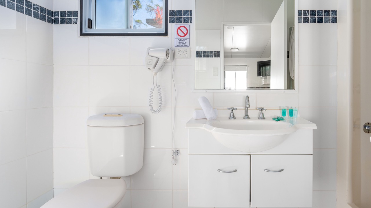 Photo of Bathroom in Lemon Tree Passage