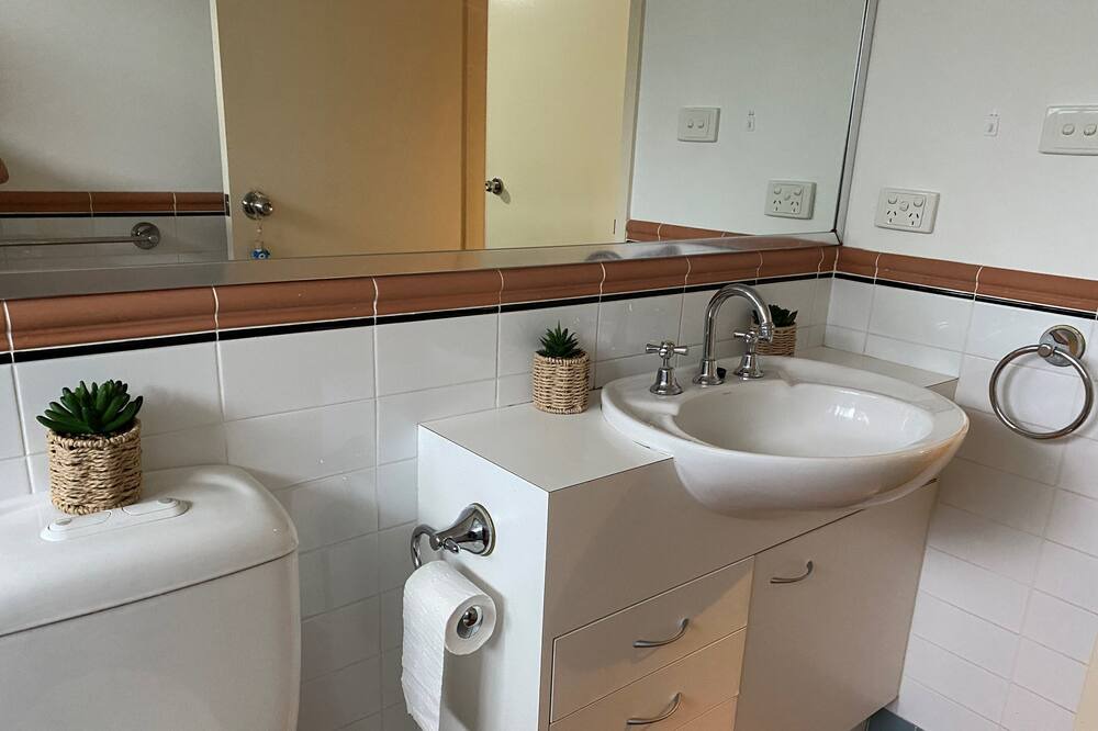 Photo of Bathroom in Salamander Bay
