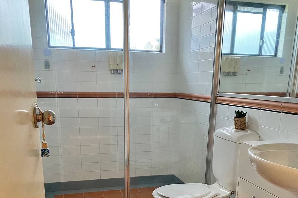 Photo of Bathroom in Salamander Bay