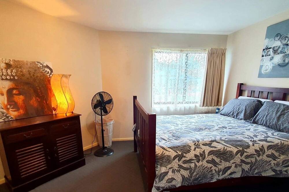 Photo of Bedroom in Salamander Bay