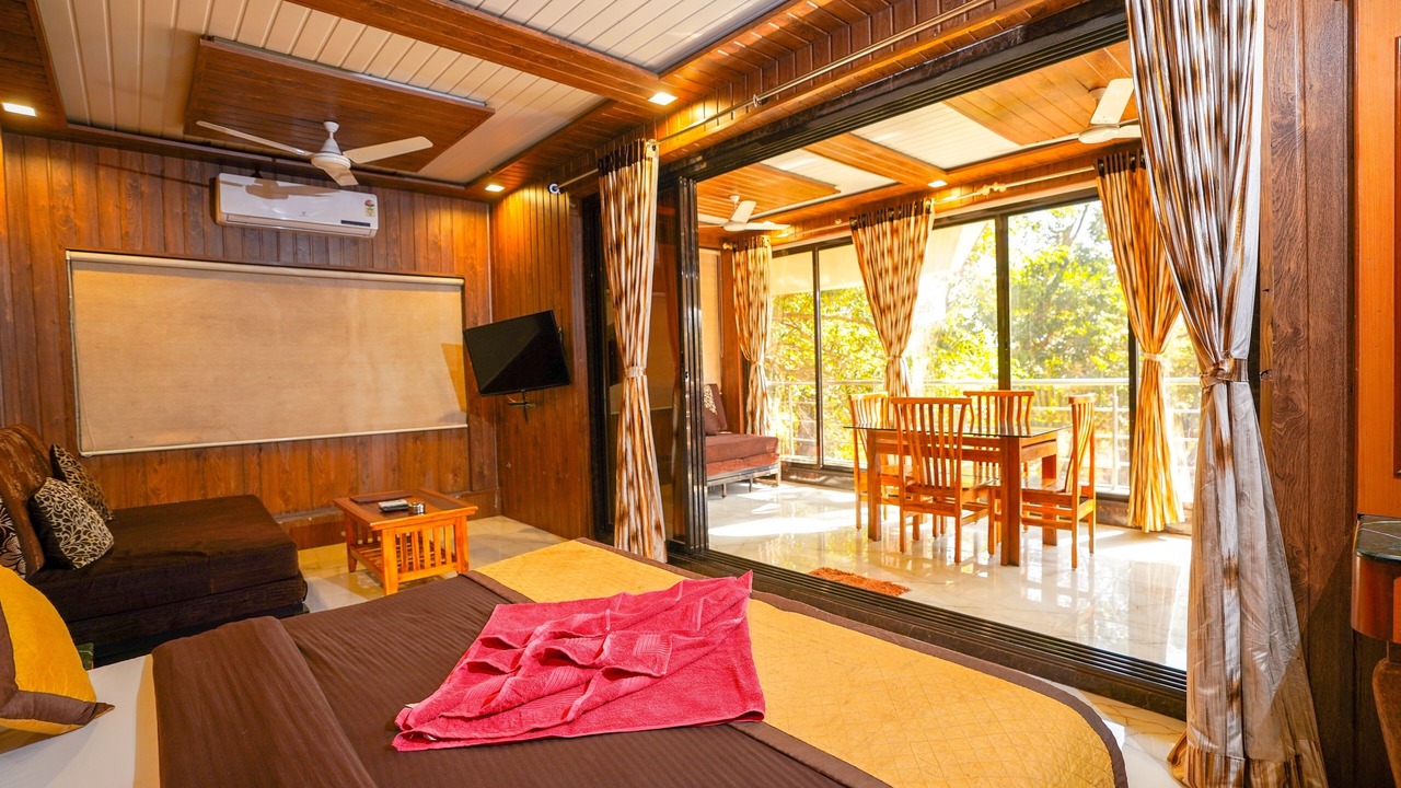 Photo of Patio Balcony in Matheran
