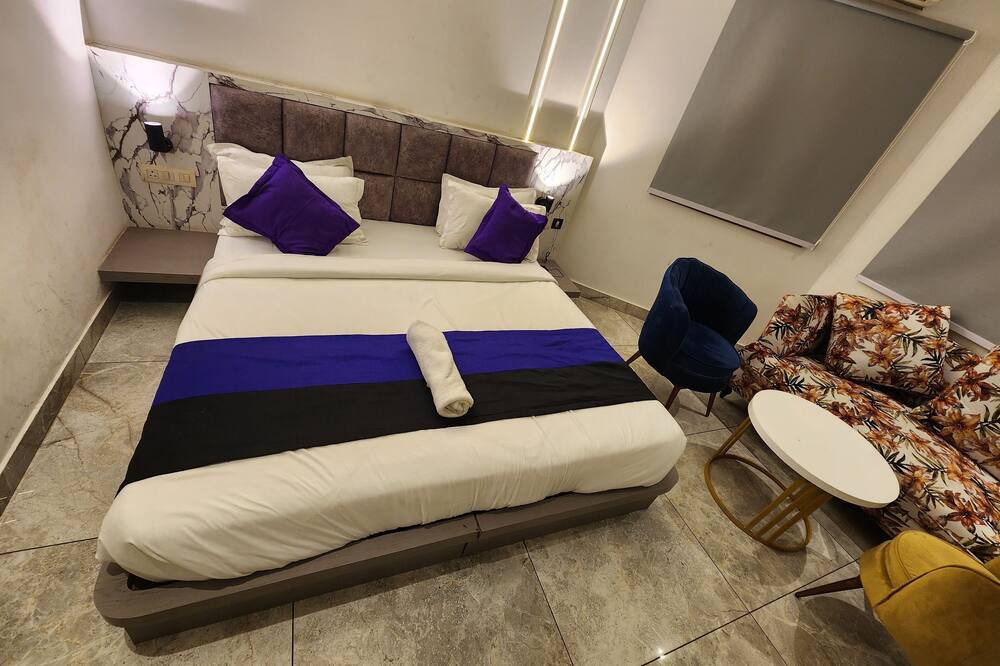 Photo of Bedroom in Sector 14