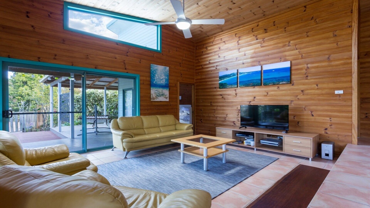 Photo of Livingroom in Old Bar