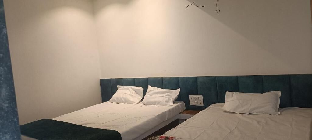Photo of Bedroom in Akalkot