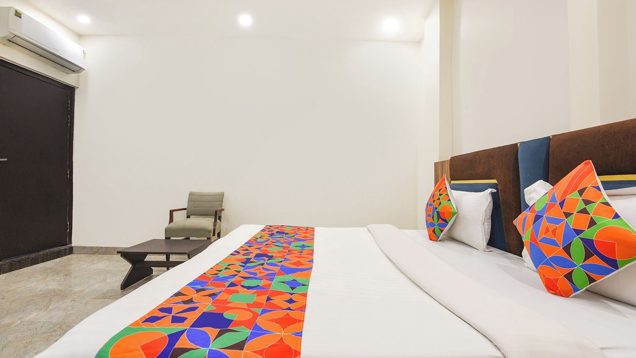 Photo of Bedroom in Karol Bagh