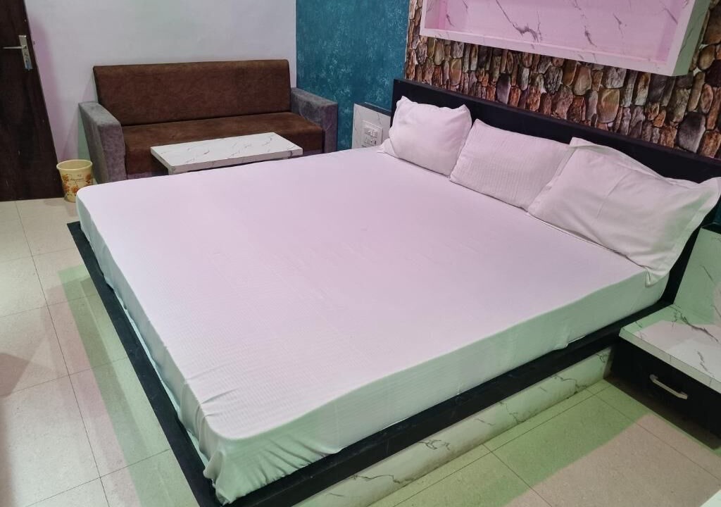 Photo of Bedroom in Malpura