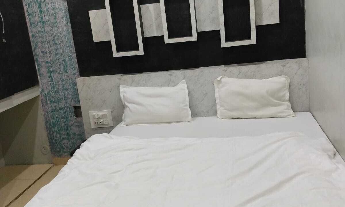Photo of Bedroom in Malpura