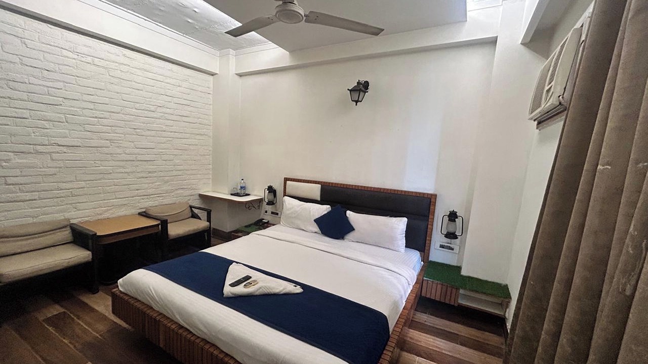 Photo of Bedroom in Sushant Lok