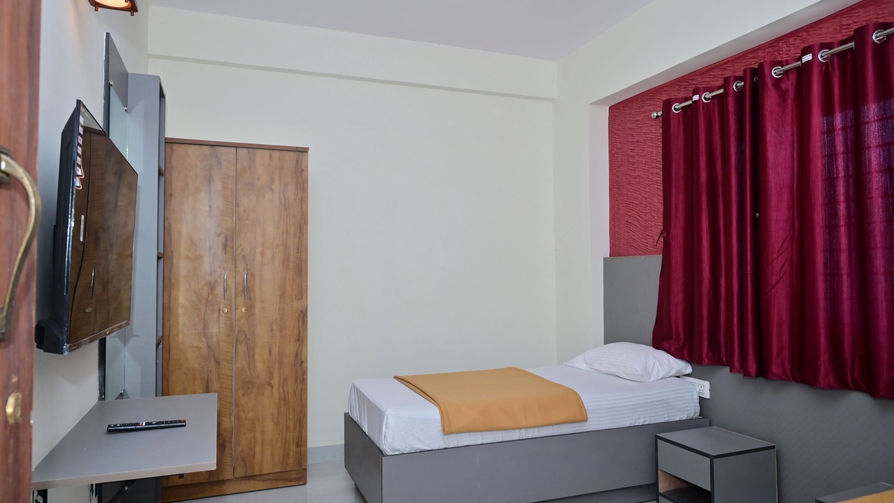 Photo of Bedroom in Palm Meadows