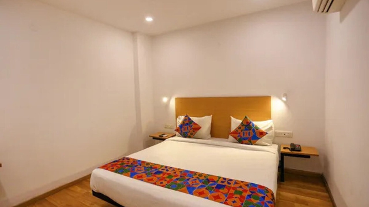 Photo of Bedroom in Daulatabad