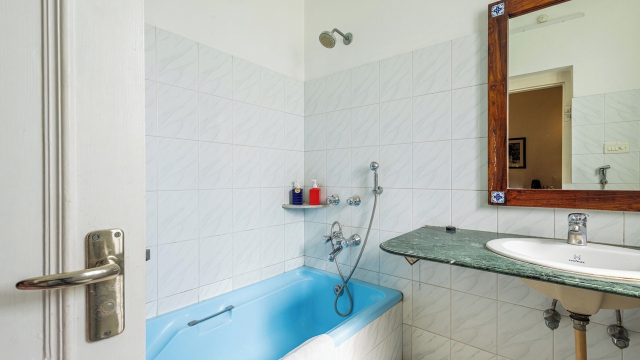 Photo of Bathroom in Bani Park
