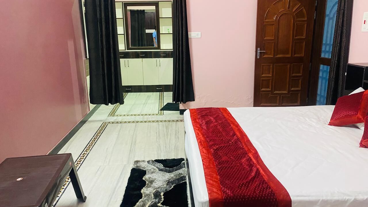 Photo of Bedroom in Guptkashi
