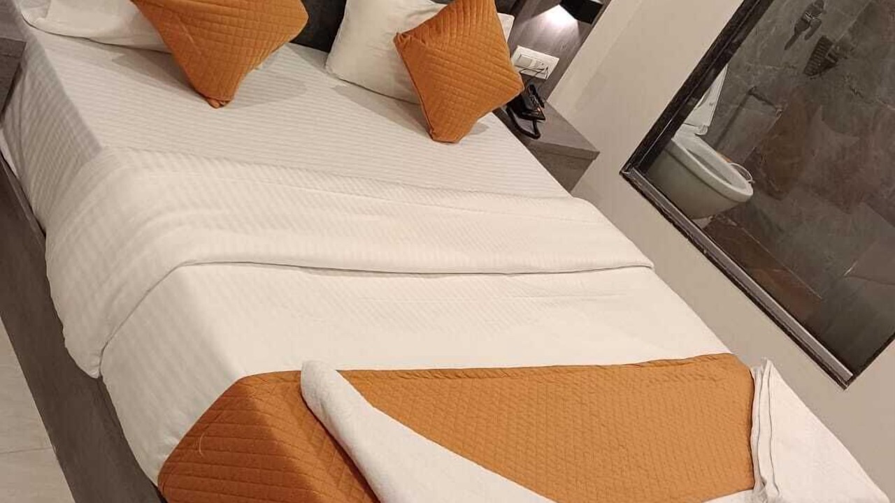 Photo of Bedroom in Dahisar East