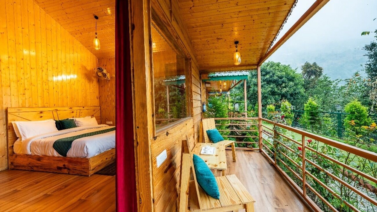Photo of Patio Balcony in Naina Range