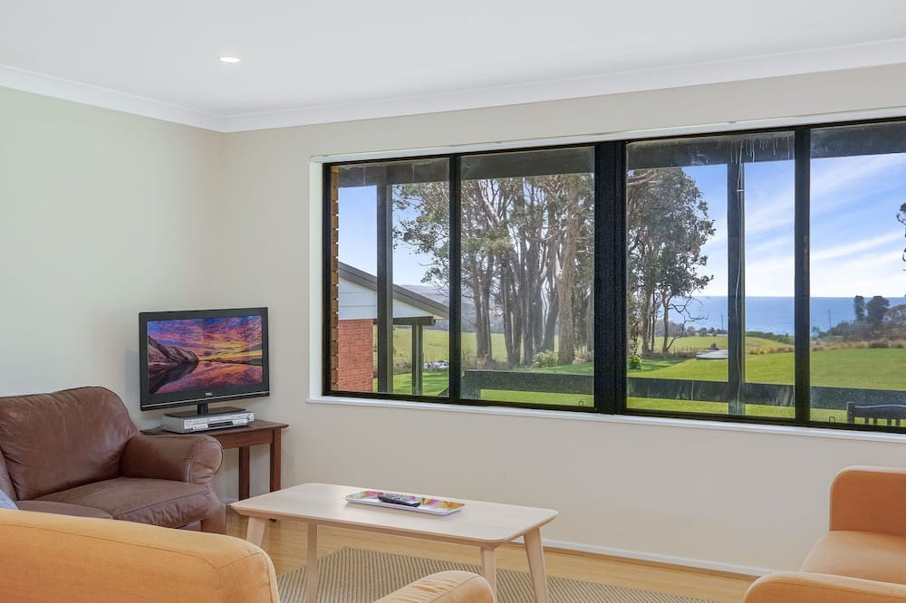 Photo of Livingroom in Barragga Bay